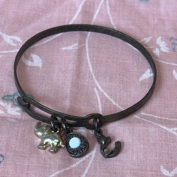 Vintage Good luck Charm hammered metal bracelet jewelry horseshoe,elephant,stone - Picture 1 of 15